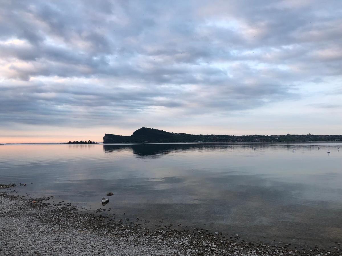 Chiare Ginestre San Felice del Benaco Exterior foto